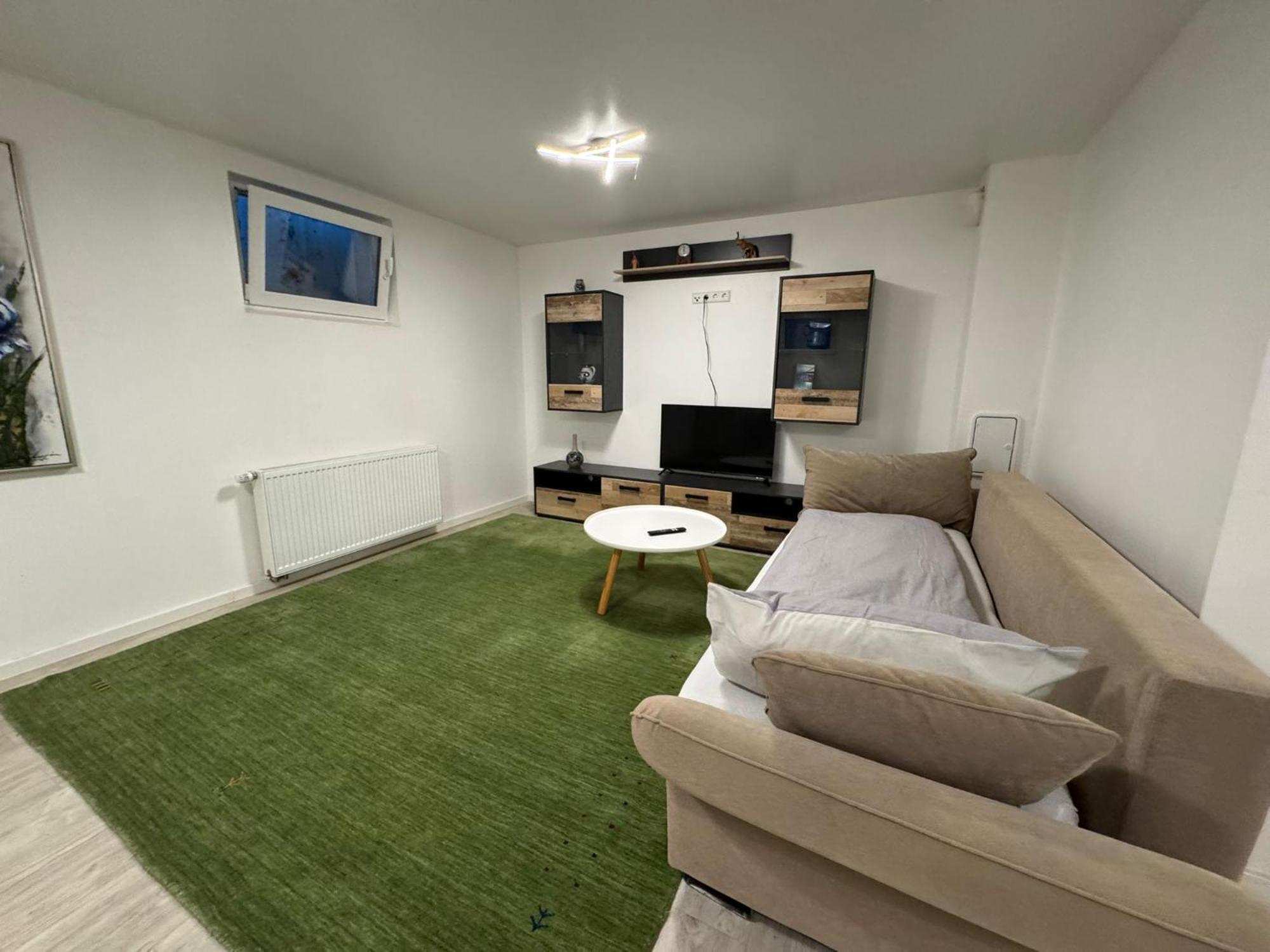 Business Apartment *